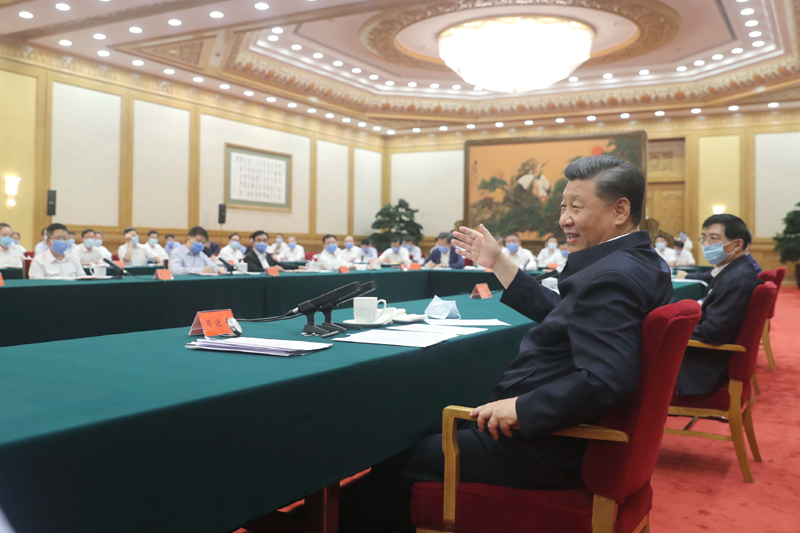 7月21日，中共中央總書記、國家主席、中央軍委主席習(xí)近平在京主持召開企業(yè)家座談會并發(fā)表重要講話。新華社記者 鞠鵬 攝